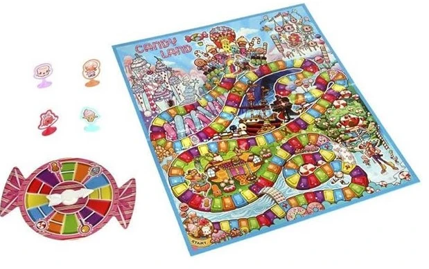 Jogo de tabuleiro infantil da marca Hasbro. Contém um tabuleiro ilustrado com muitos detalhes e cores vivas, uma roleta colorida à esquerda e 4 pinos diferentes